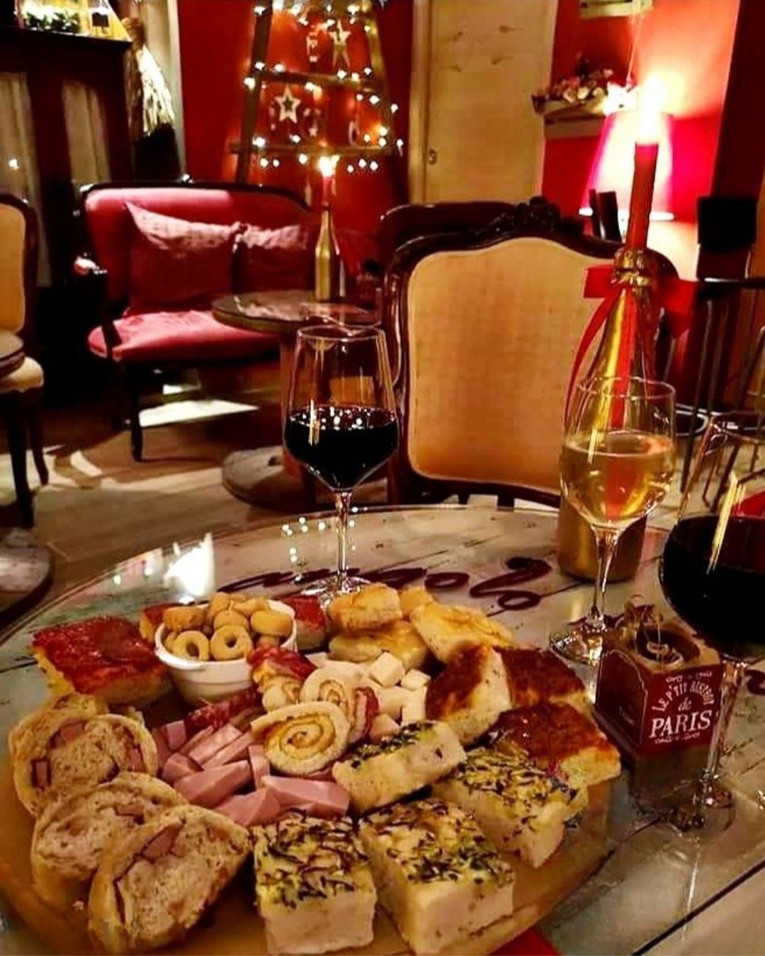 Cena in salotto privato in enoteca (per 2 persone)