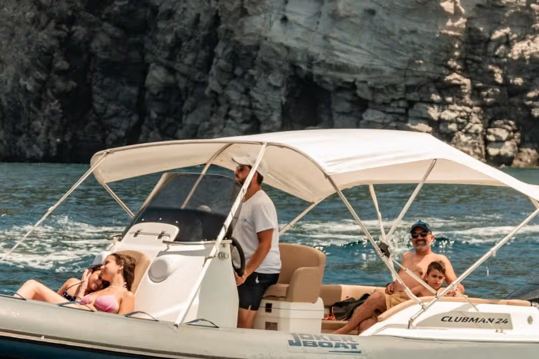 Aperitivo al tramonto nel Golfo di Napoli (per 2 persone)
