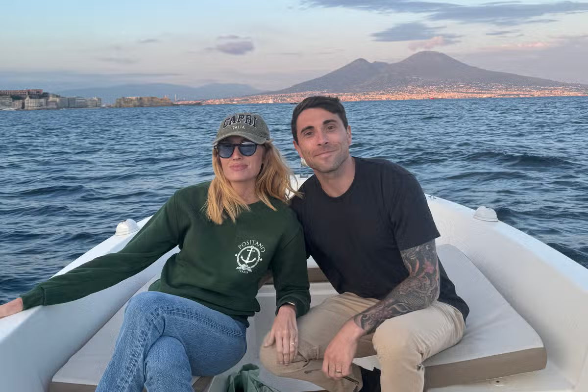 Giro in barca lungo la costa di Posillipo (per 2 persone)