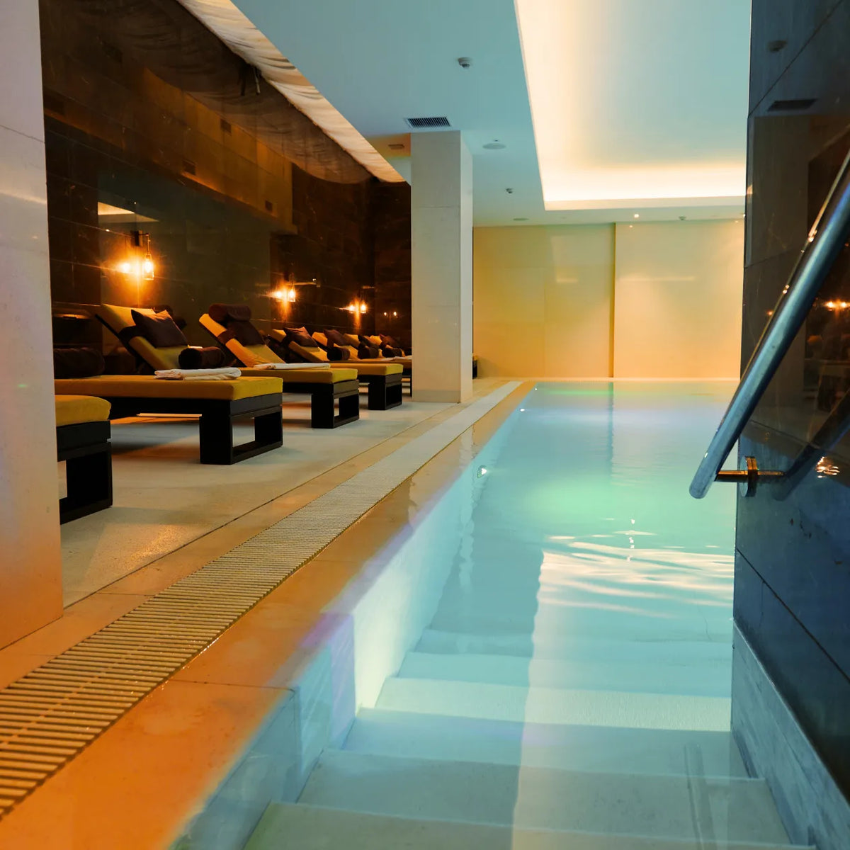 Ingresso alle terme con piscine ed area relax