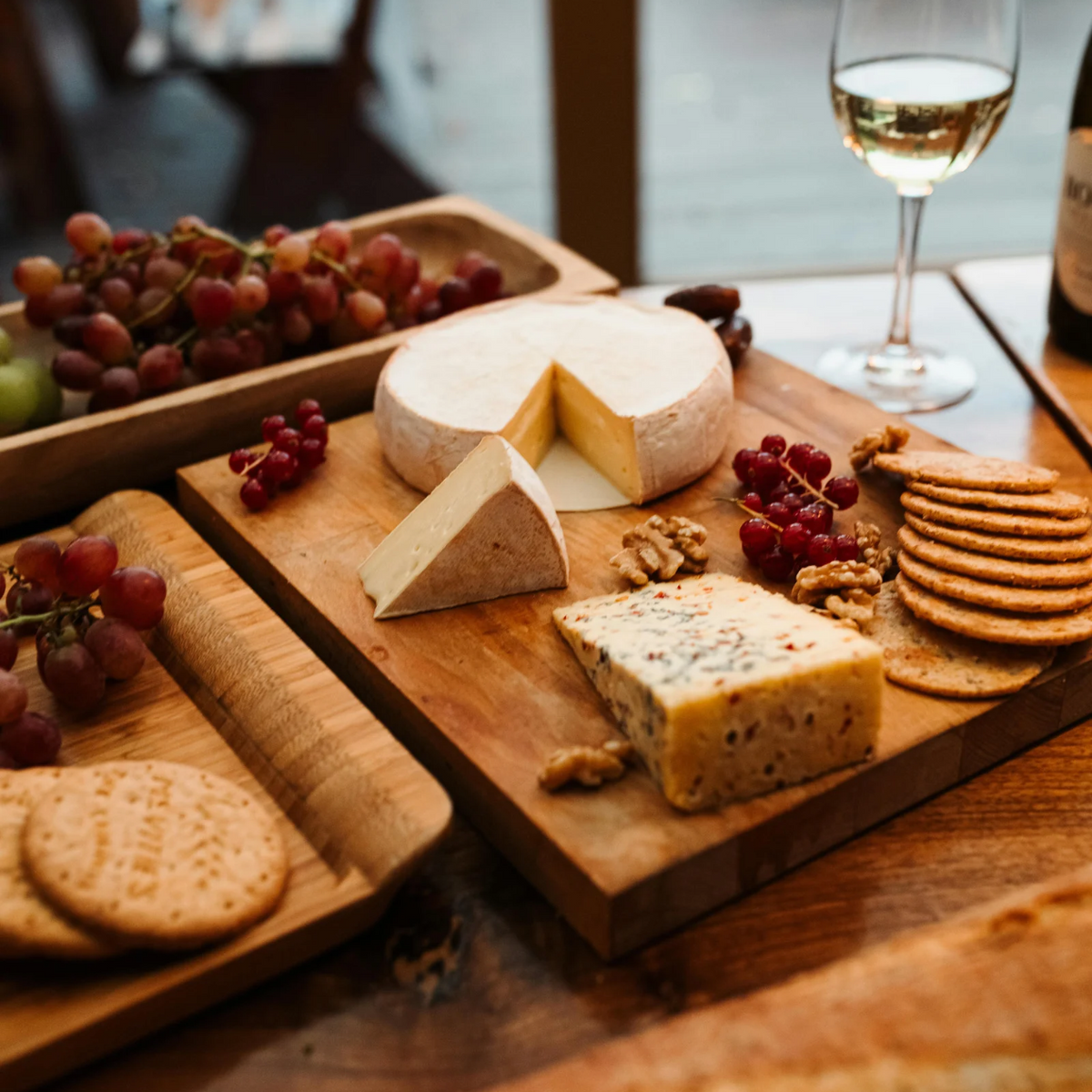 Parigi con degustazione di vini e formaggi e due notti in hotel