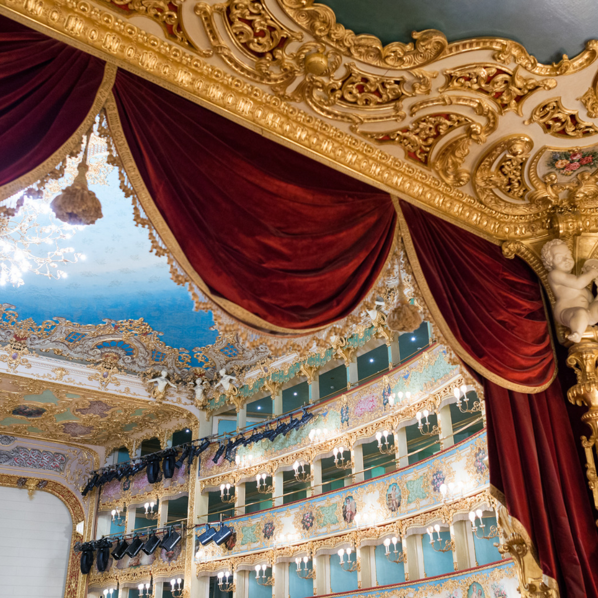 Una serata all'opera