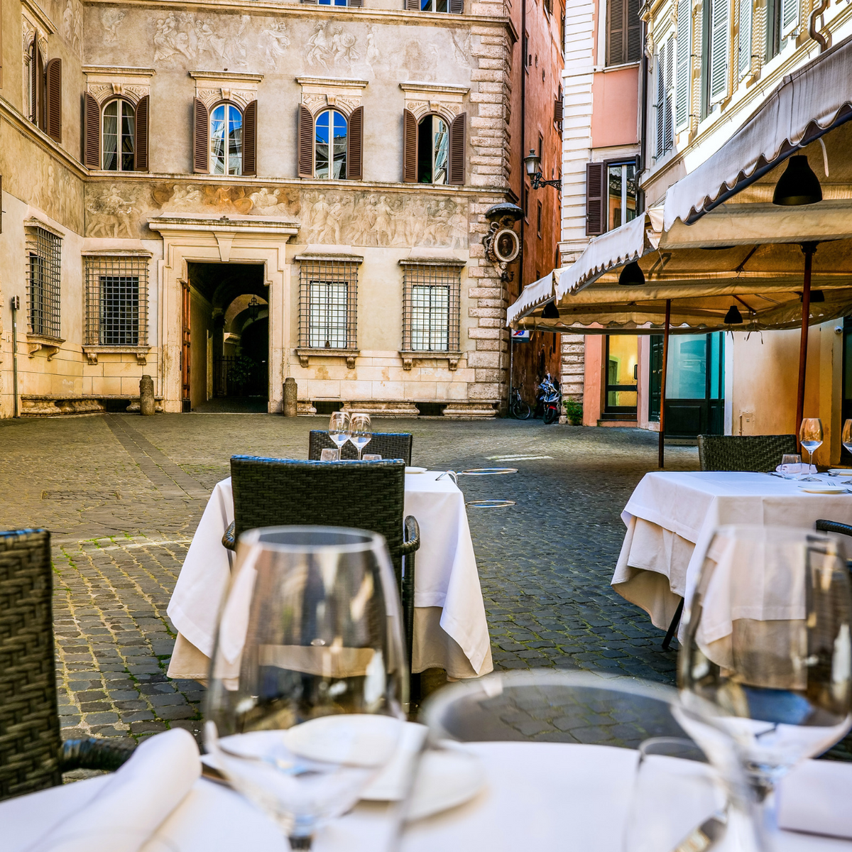 Fuga in uno storico borgo con pranzo tipico