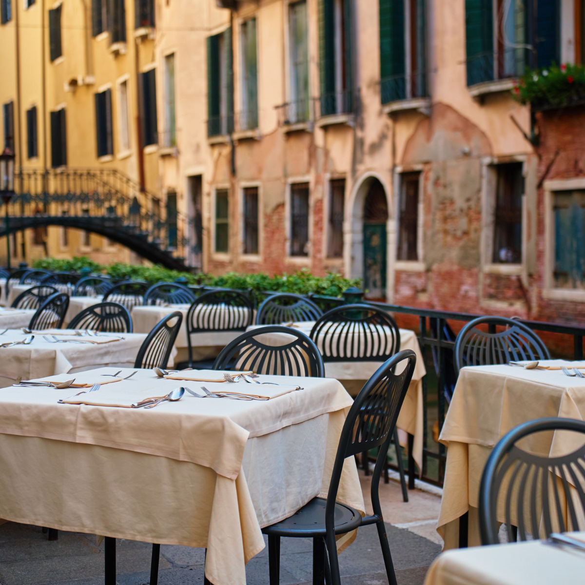 Fuga in uno storico borgo con pranzo tipico
